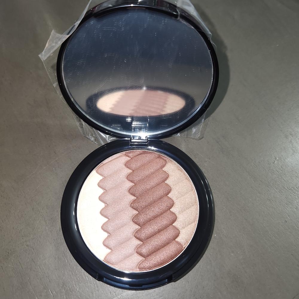 Belle by Kim Gravel Radiant Bronzer Trio